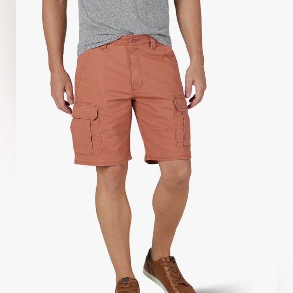 NWT Wrangler Authentics Men's Classic Cargo Stretch Short Copper Brown- Size 54